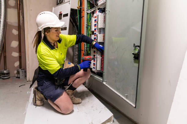 Best Commercial Electrician Services  in Cambridge, WI